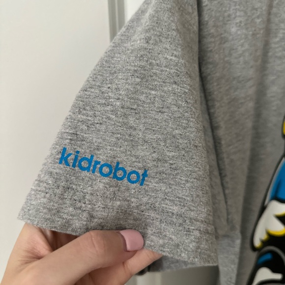 Men’s Kidrobot tee -M - Picture 4 of 5